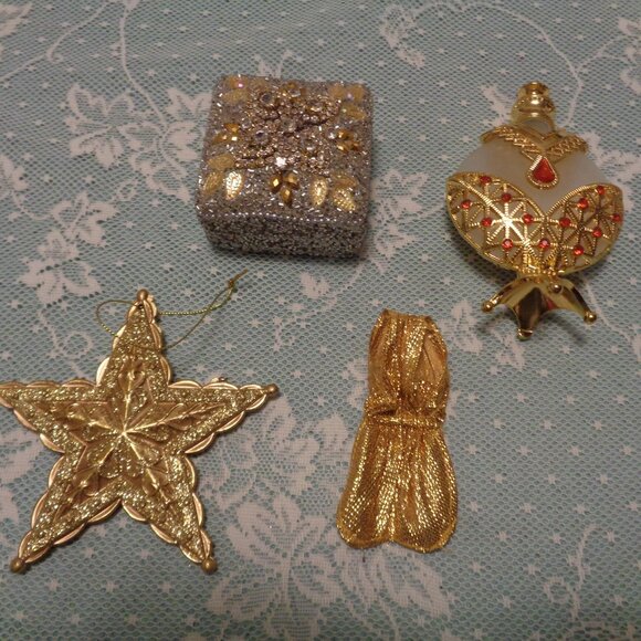 GLITZ & GLAMOUR PERFUME BOTTLE BEADED BOX STAR ORNAMENT DOLL CLOTHES LOT - Picture 10 of 10